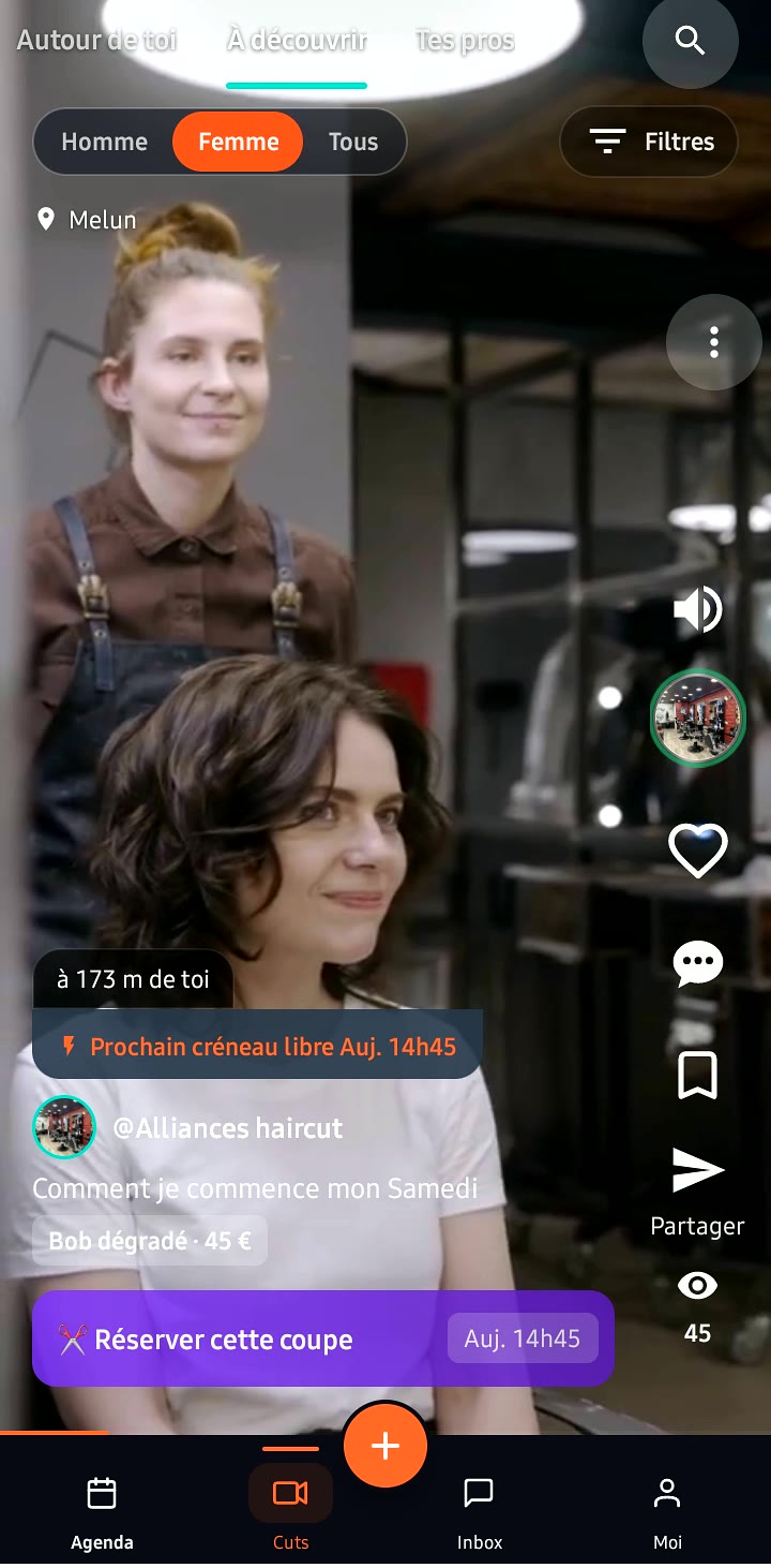 Feed vidéo CUTZ — une coupe avec le bouton « Réserver cette coupe »